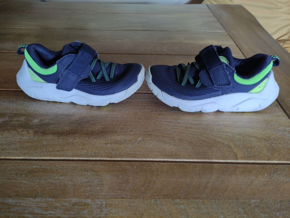 Buty sportowe dziecięce Deichmann, r.28, bdb