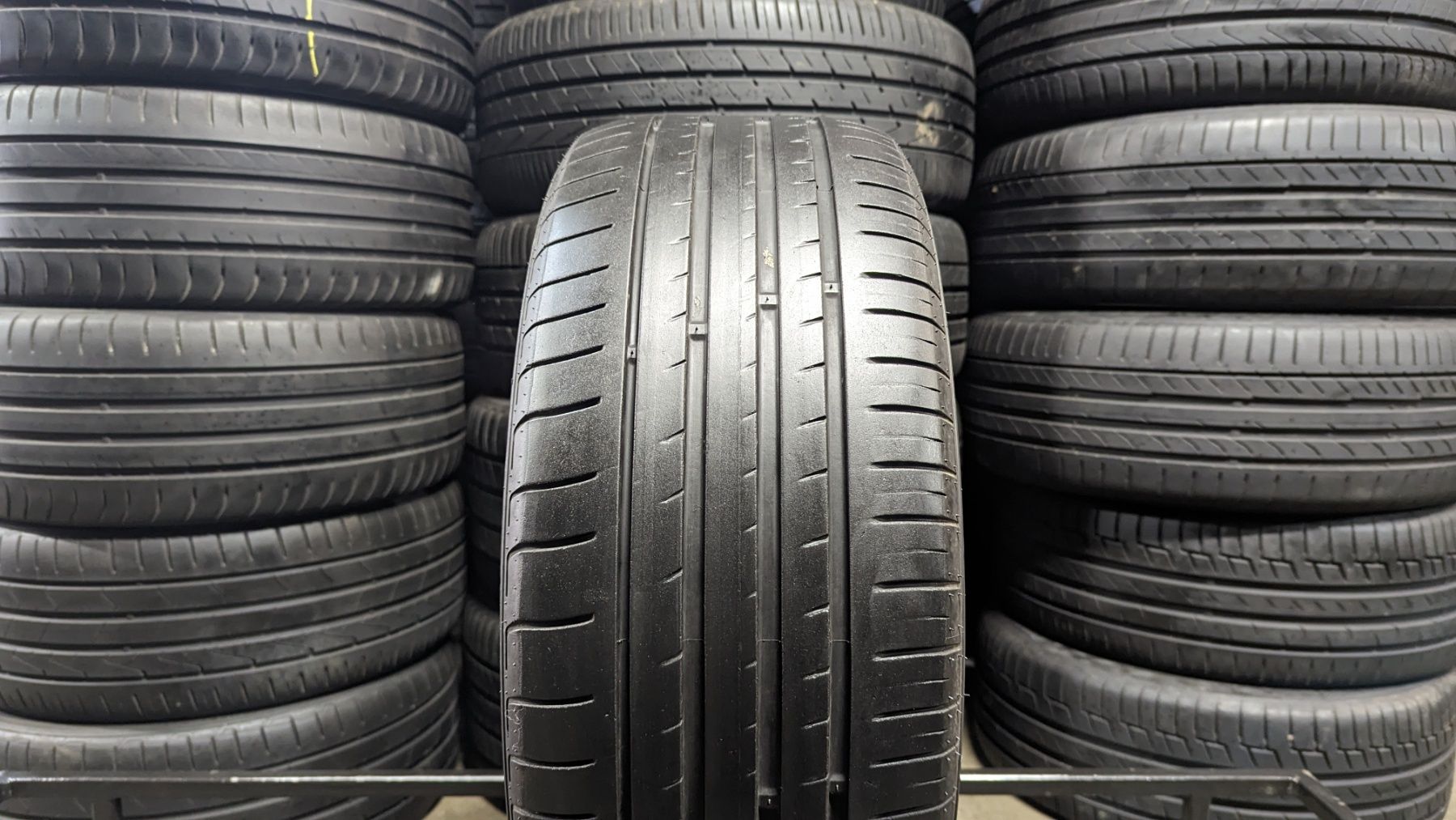 Шина 225/50 R 17 NEXEN Nfera RU1. Одне колесо. Розпаровка.