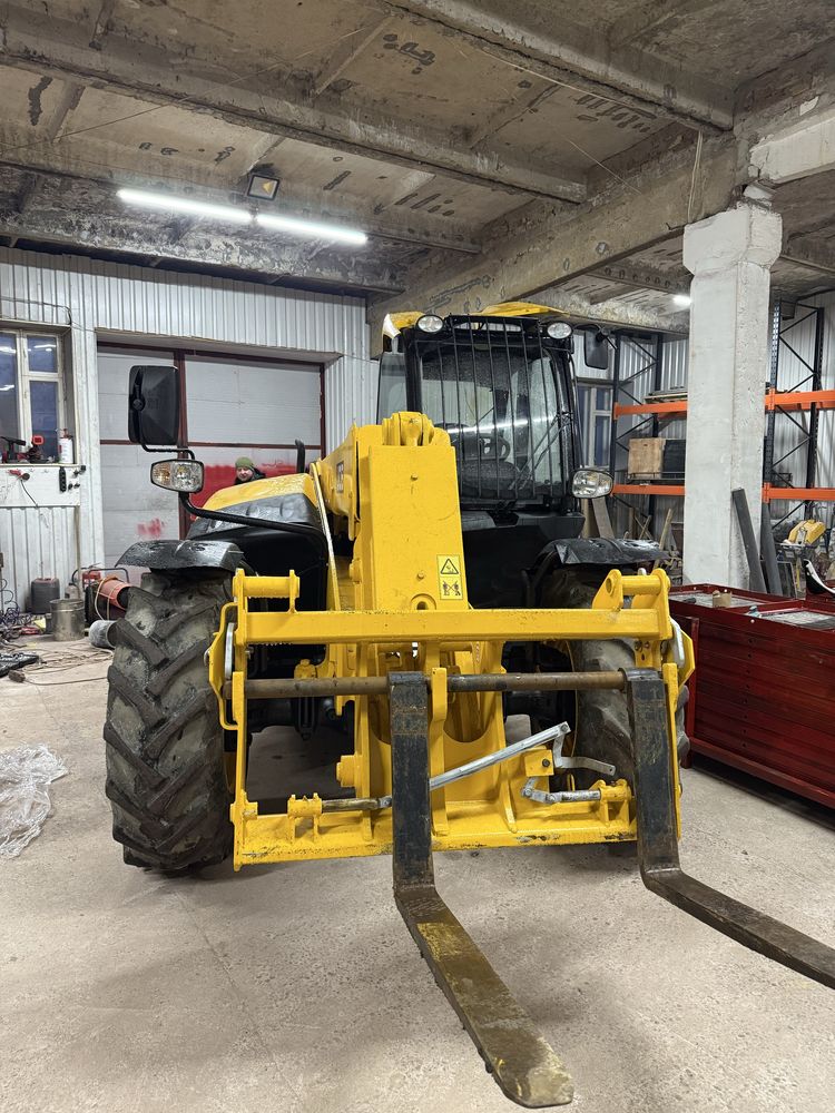 Послуги телескопічного навантажувача JCB 531-70