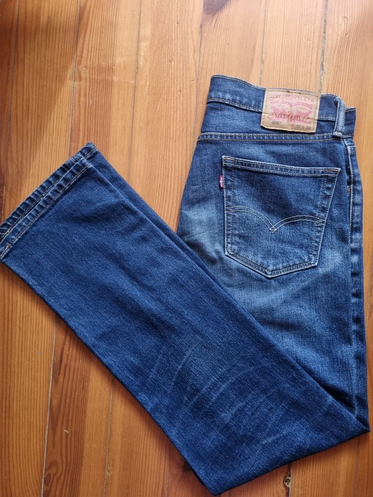 Джинсы Levis 505  M-L