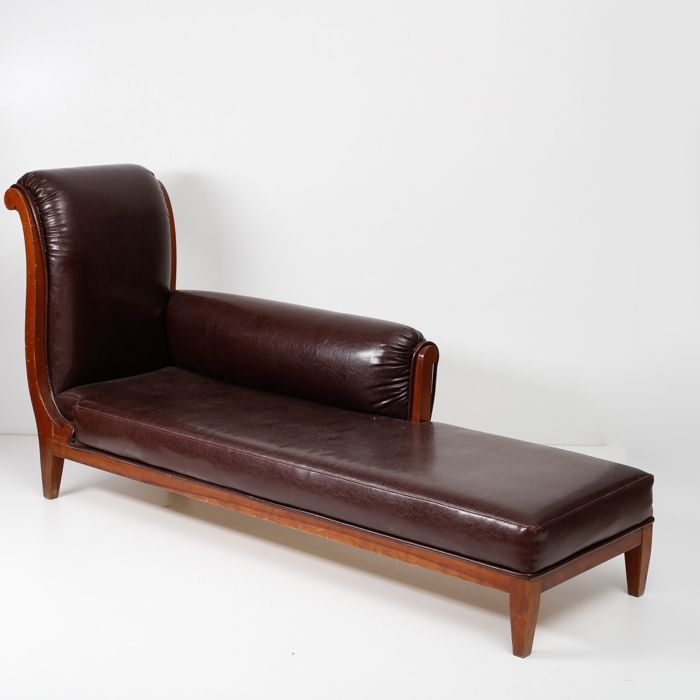 Mesa de abas antiga em madeira entalhada