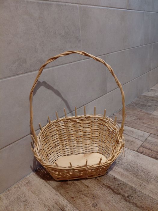 Kosz prezentowy wiklinowy