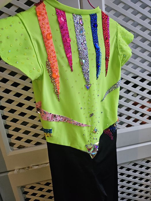 Продаж комбінезонів для художньої повітряної гімнастики