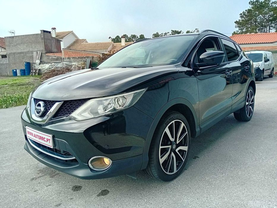 Nissan Qashqai 1.6 dci N-connecta c/auto ( pequeno sinistro )
