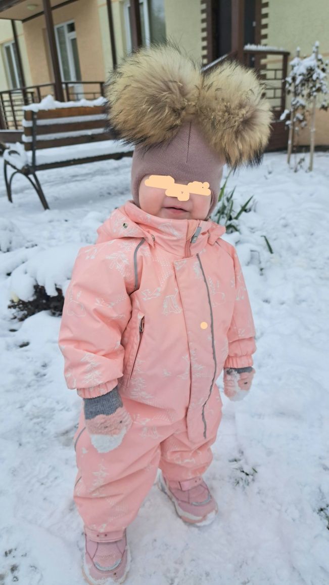 Шапка шолом дитяча з помпонами бубонами