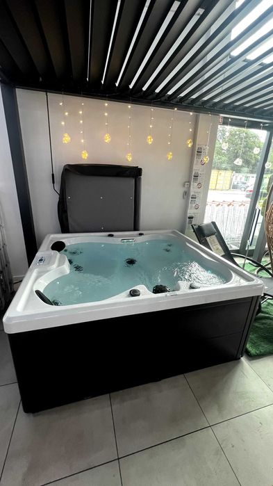 Jacuzzi wanna z hydromasażem balia ogrodowa bala spa beczka