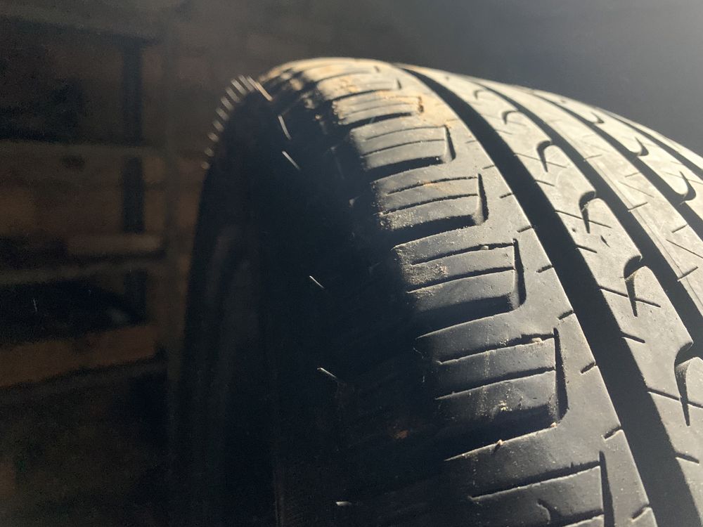 Авто Шина GoodYear EfficientGrip SUV 225/60 R17 99V SUV