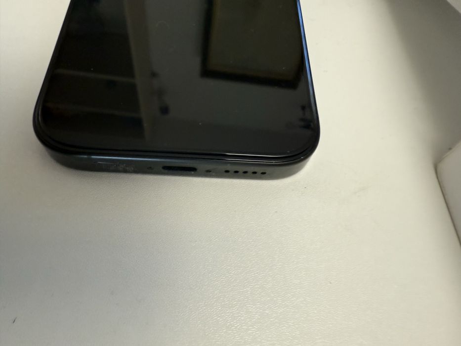 IPhone 16 Pro 128  майже новий e-sim black titanium з гарантією