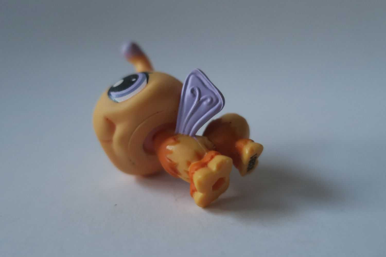 Figurka Littlest Pet Shop LPS pszczoła pszczółka Hasbro