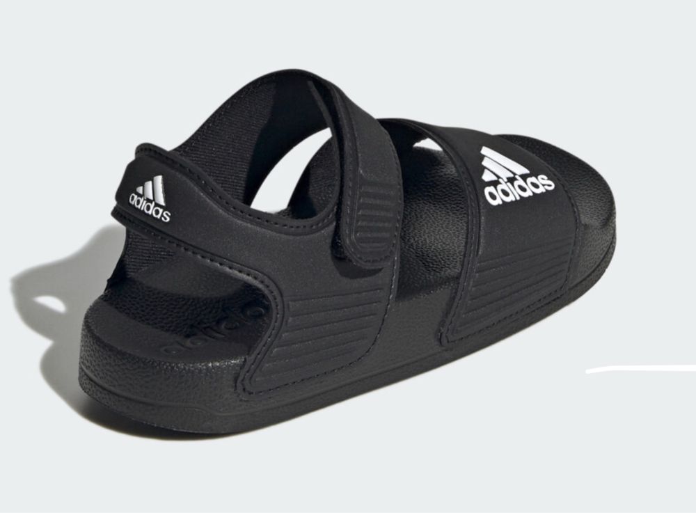 Босоніжки adidas 37 розмір.