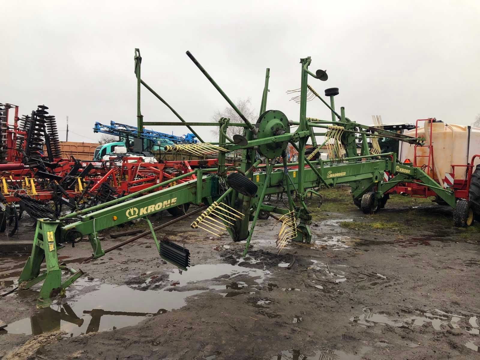 Валкоутворювач Krone Swadro-1010
