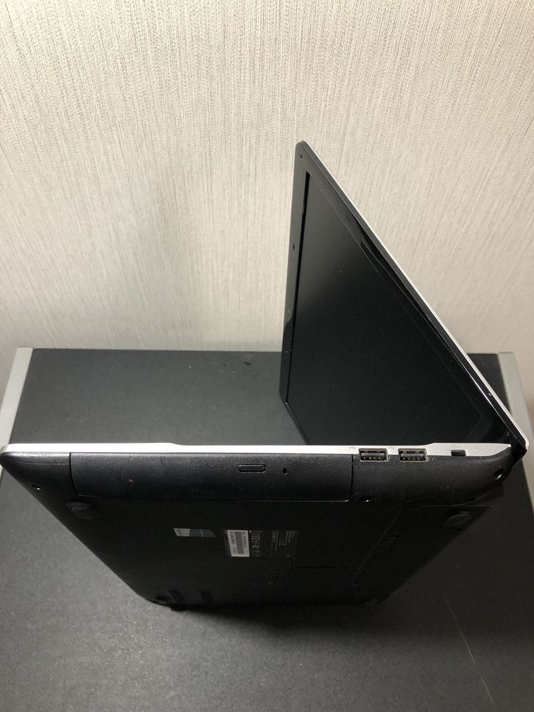 Samsung NP275  AMD E2 / 8Gb / SSD 128