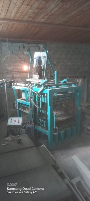 Вібропрес для виготовлення Шлакоблоків Напівавтомат.