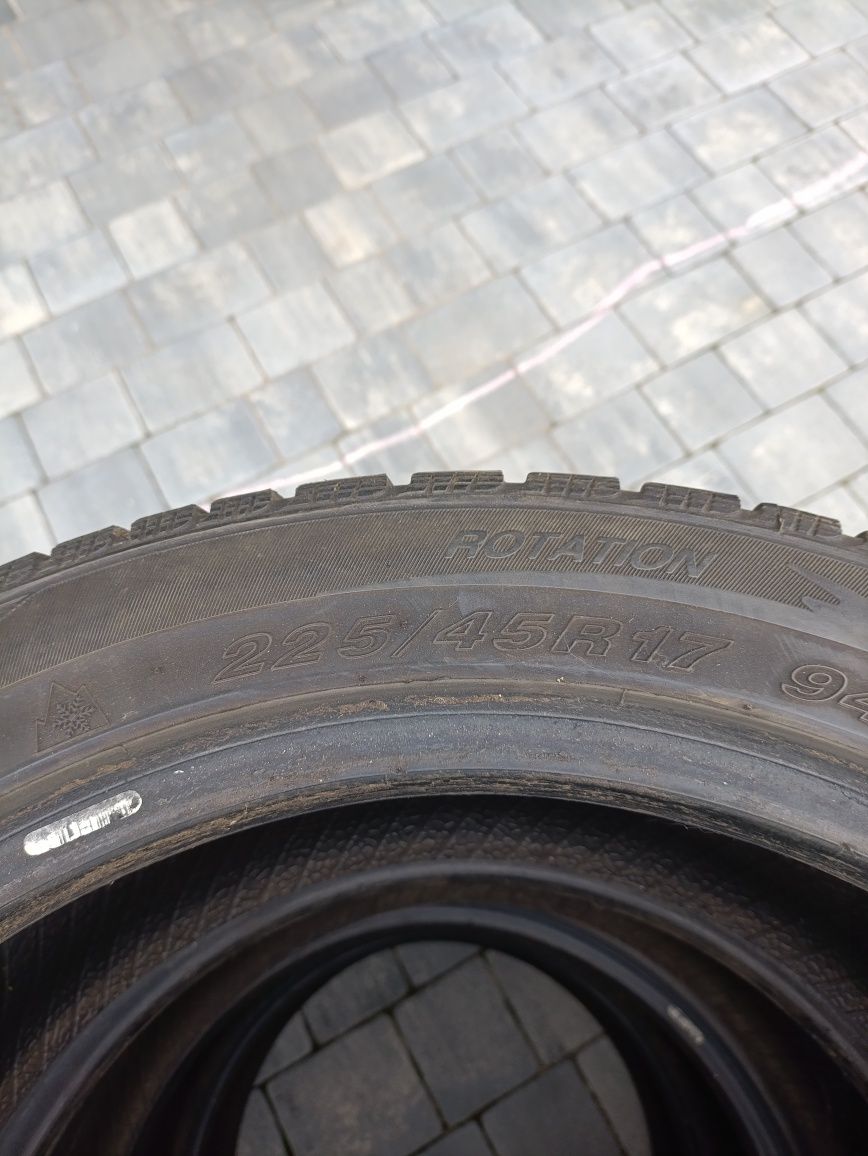 Opony Zimowe Goodride 225/45/17