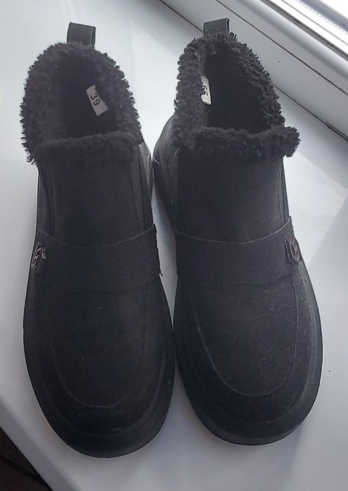 Зимові чоботи угі