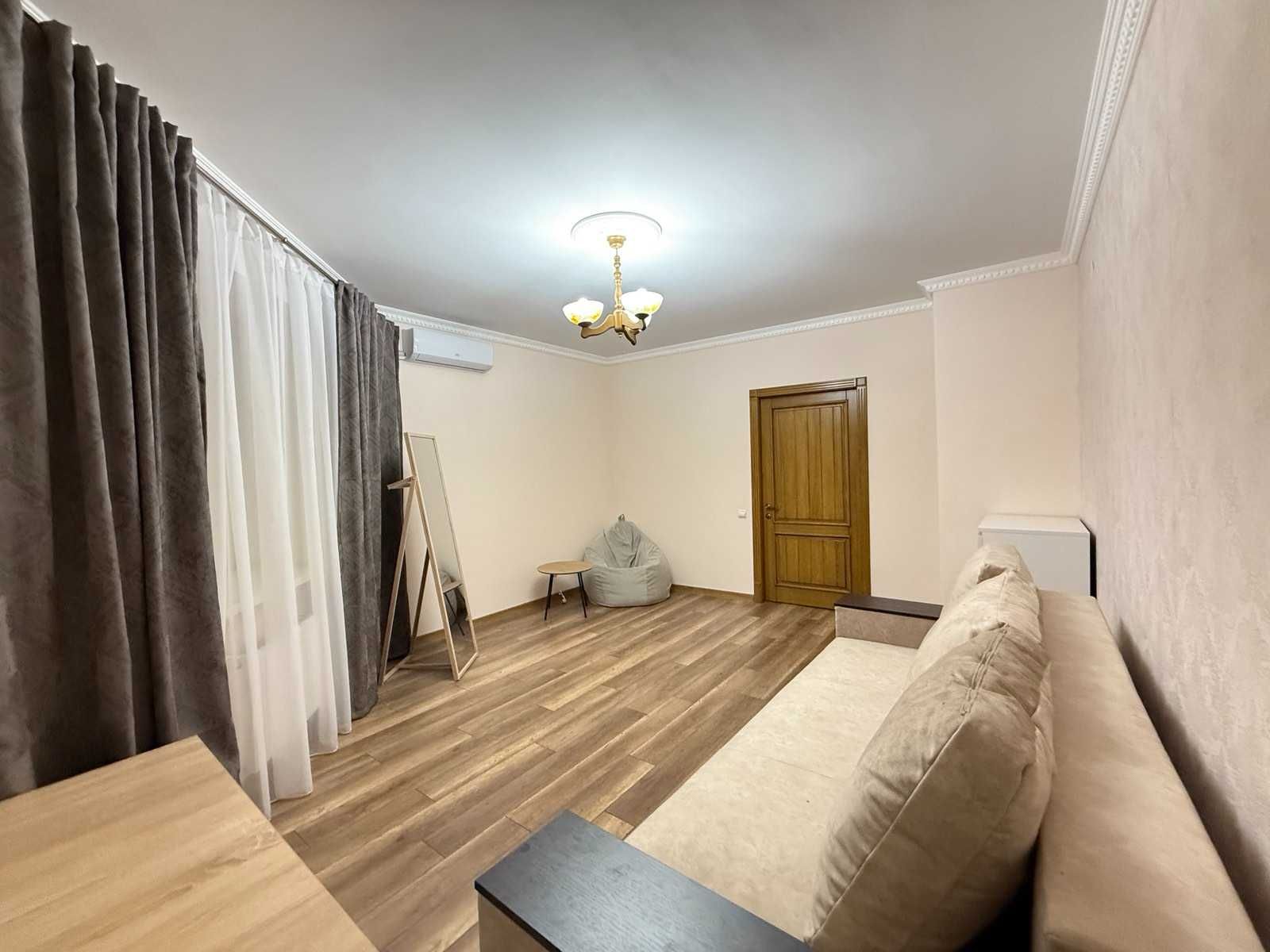 Продам квартиру Привокзальна 8
