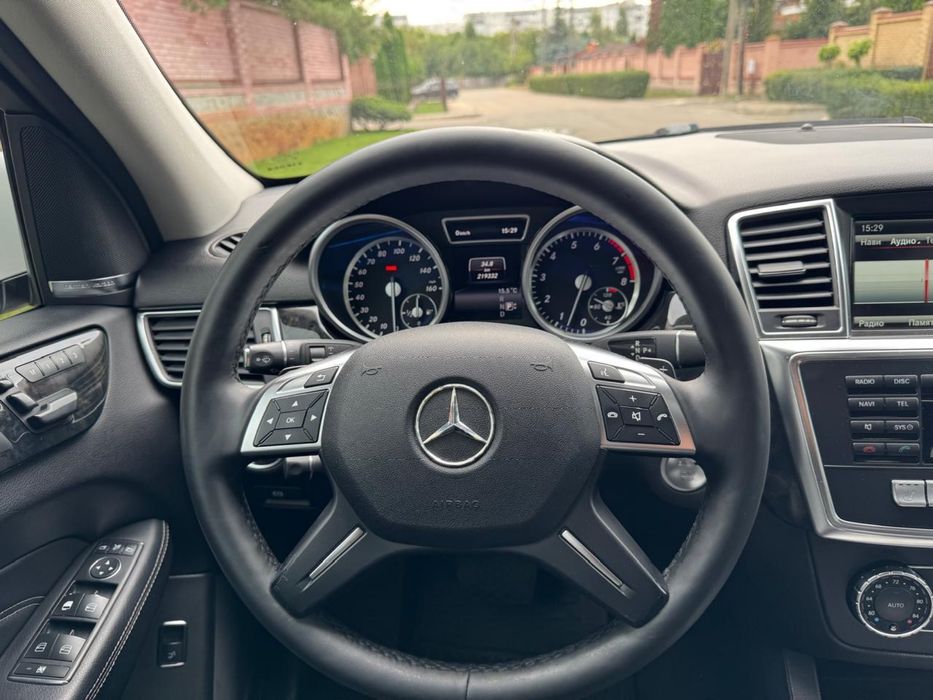 Mercedes-Benz ML 2014