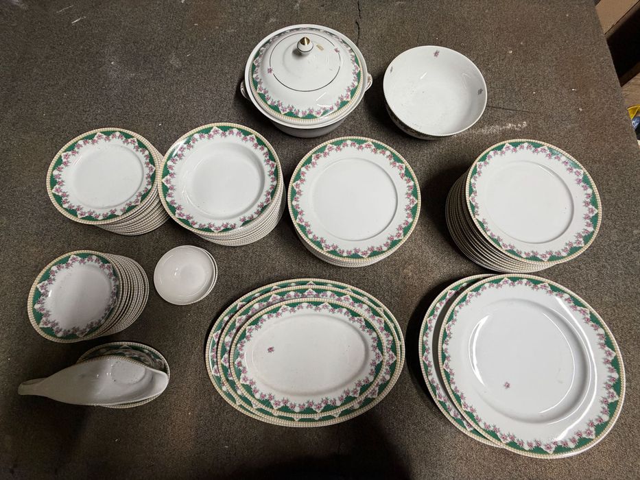 Vendo Serviço de Louça da Porcelanas Portugal como novo