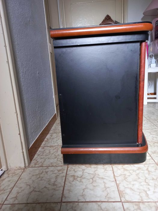 Movel Tv cerejeira e vidro como novo