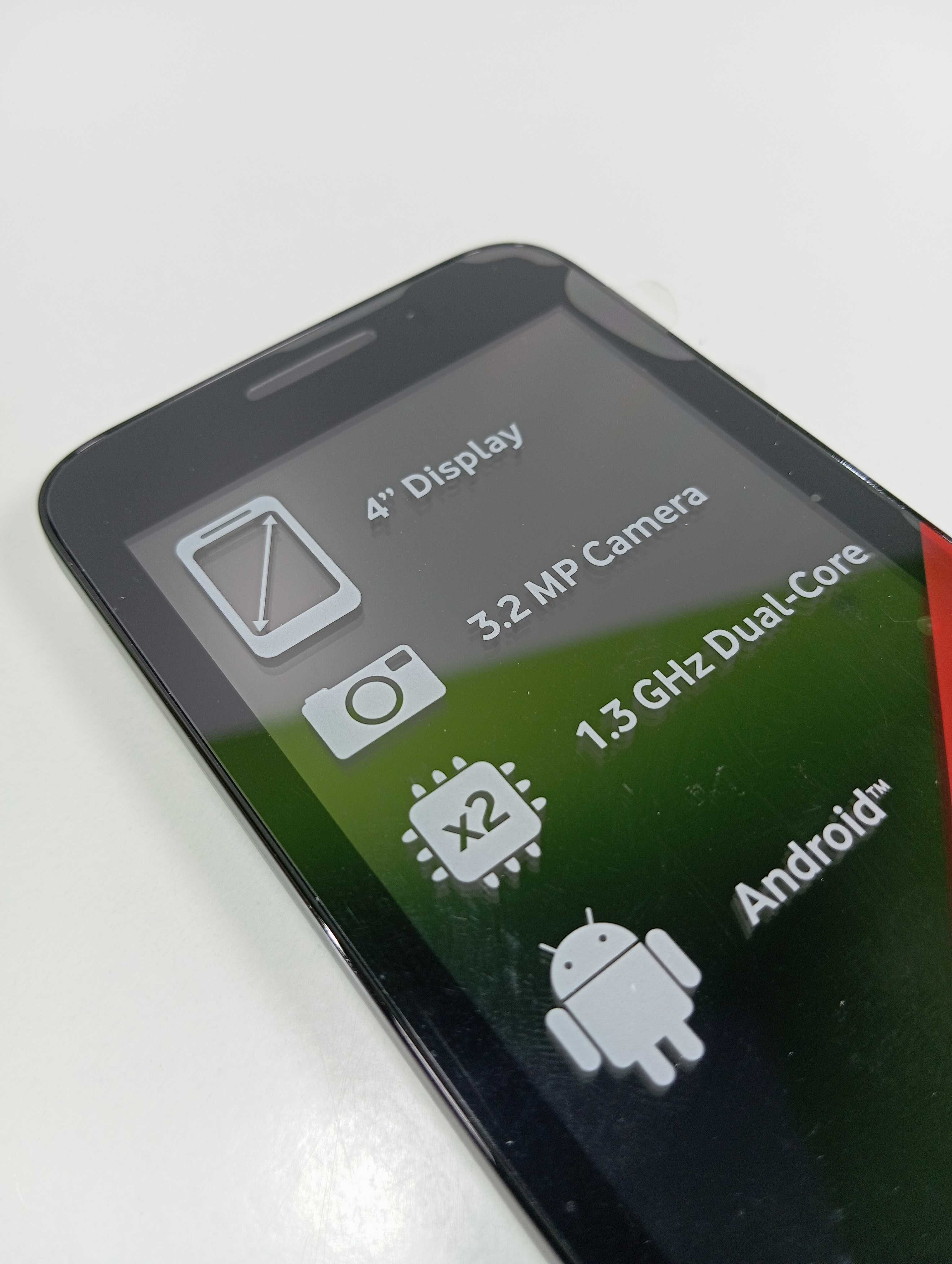 Smartfon Vodafone Smart 4 Mini 512MB/4GB z podstawowymi funkcjami EN