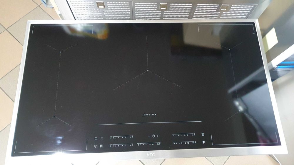 Płyta indukcyjna AEG  IKE95454XB 90 CM