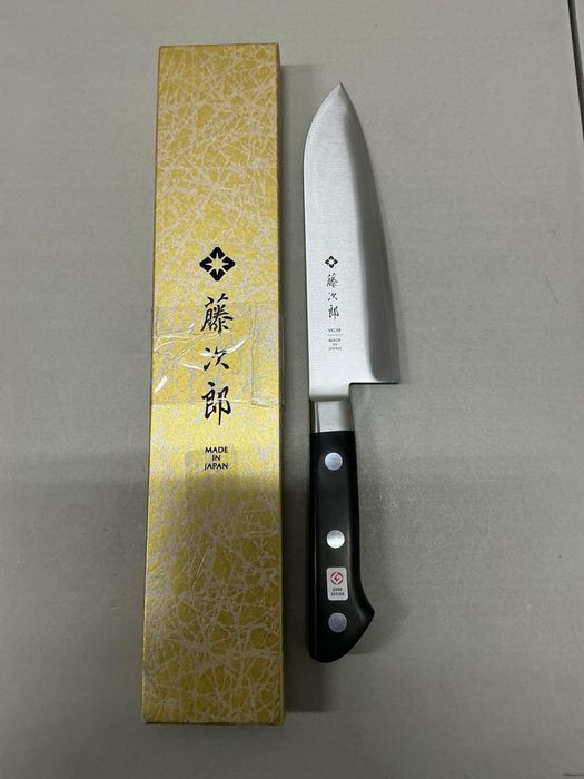 Японський професійний кухонний ніж сантоку Tojiro Classic