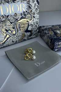 Сережки в стилі Dior