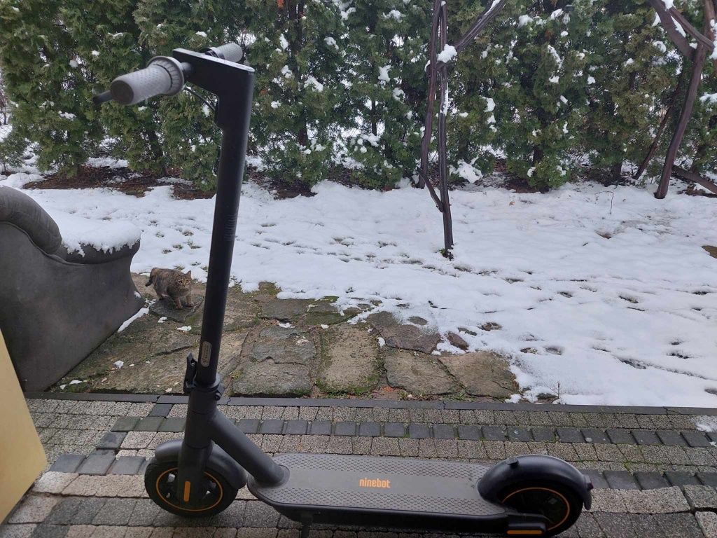 Hulajnoga Ninebot KickScooter MAX G30