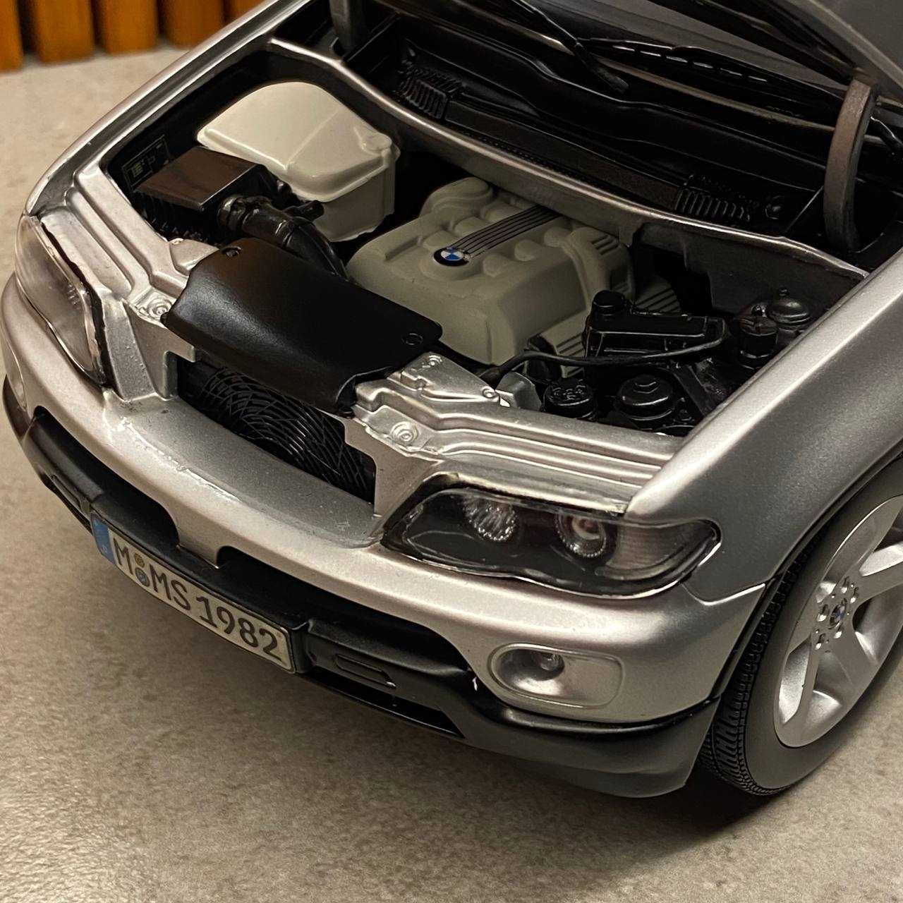 BMW X5 (E53) Модель авто 1:18 Kyosho