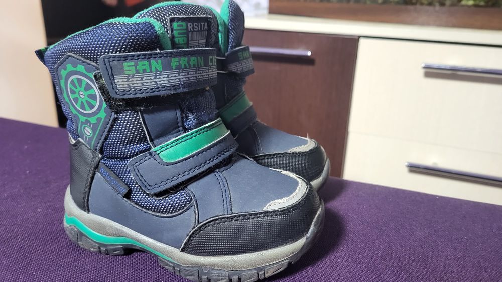 Продам дитячі зимові ботінки фірми том.м