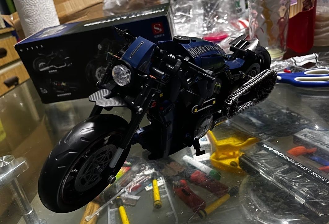 Подарочный конструктор мотоцикл байк lego Харлей Harley Davidson 623шт