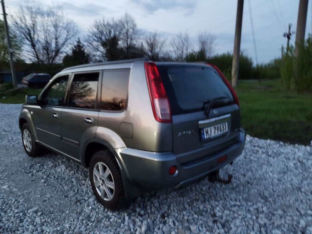 Nisan X -Trail Для військових
