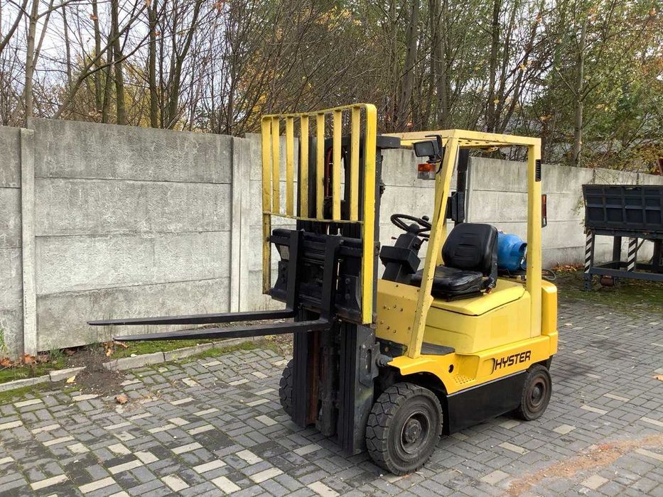 Hyster 1.75t gazowy Triplex, przesuw – po serwisie