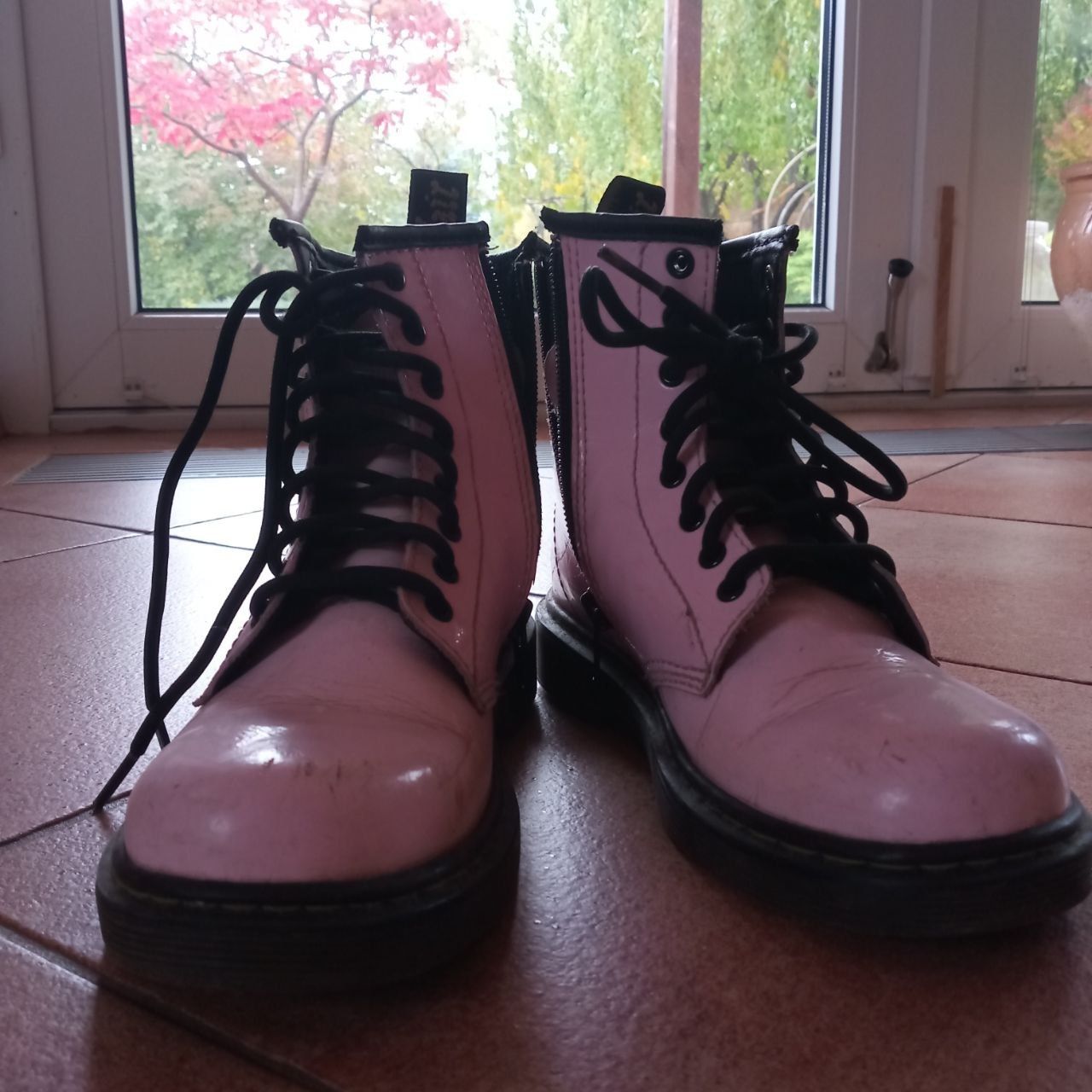 продам ботинки Dr Martens на дівчинку