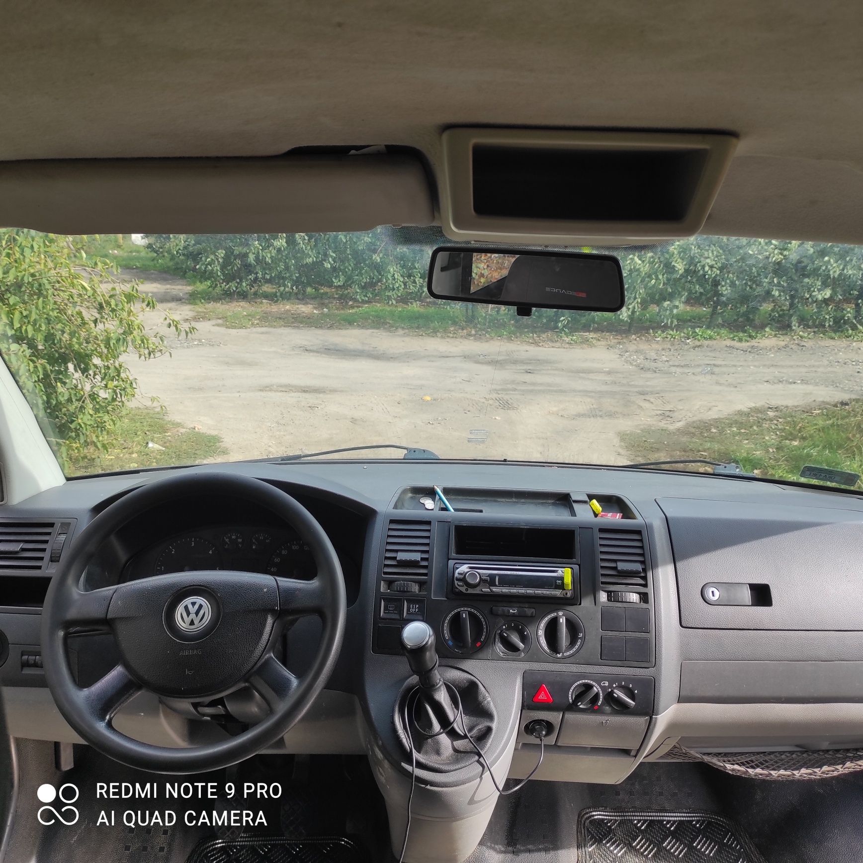 Volkswagen T5 1.9 TDI  9-osobowy
