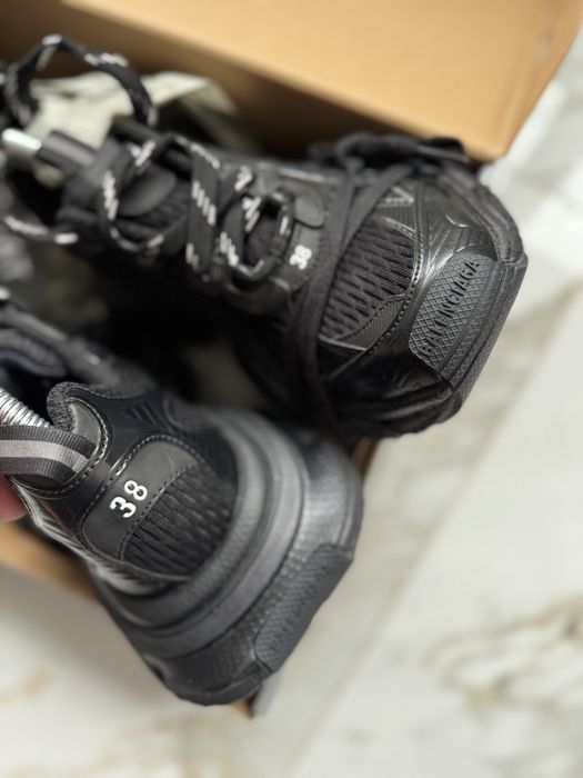 Balenciaga 39 3XL original black new runner off женские