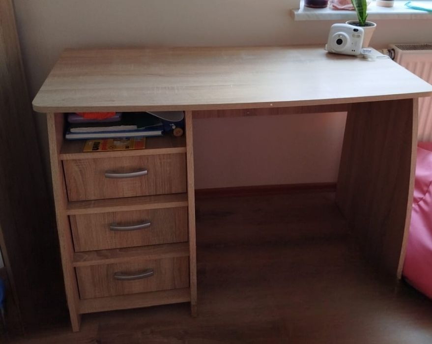 Biurko z szufladami