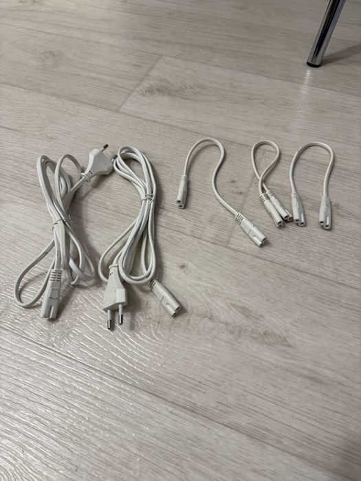 Компютерні шнури, кабеля.