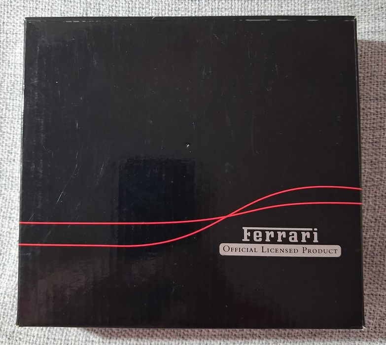 Canetas FERRARI originais.