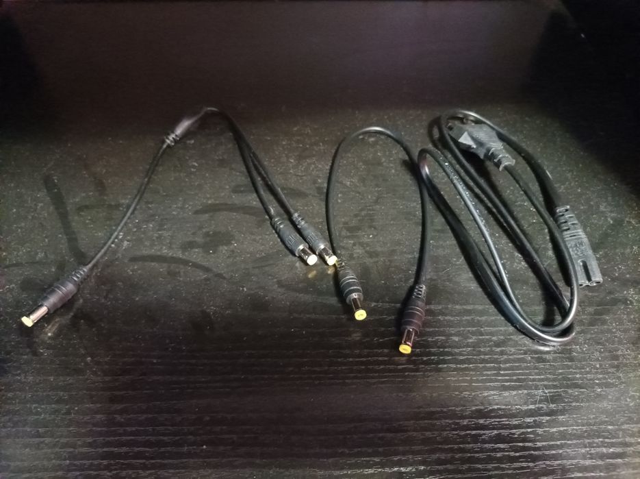 DC UPS DC1018P 5V 9V 12V 18W 10400mAh