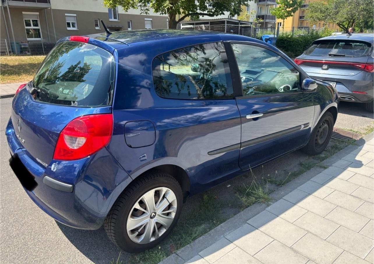 Renault Clio 1.6 16V (88cv) - 3 Portas - 2006 - Azul Escuro