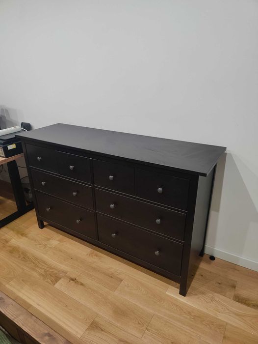 Komoda Hemnes IKEA czarnobrązowa +2 stoliki nocne Hemnes czarnobrązowe