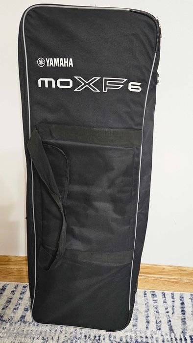 YAMAHA MOXF6 +karta flash + dedykowany pokrowiec