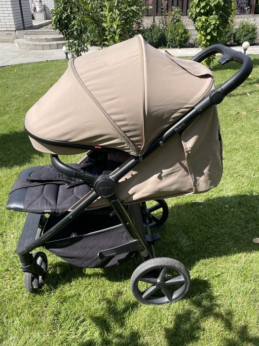 Прогулянкова коляска Bravis