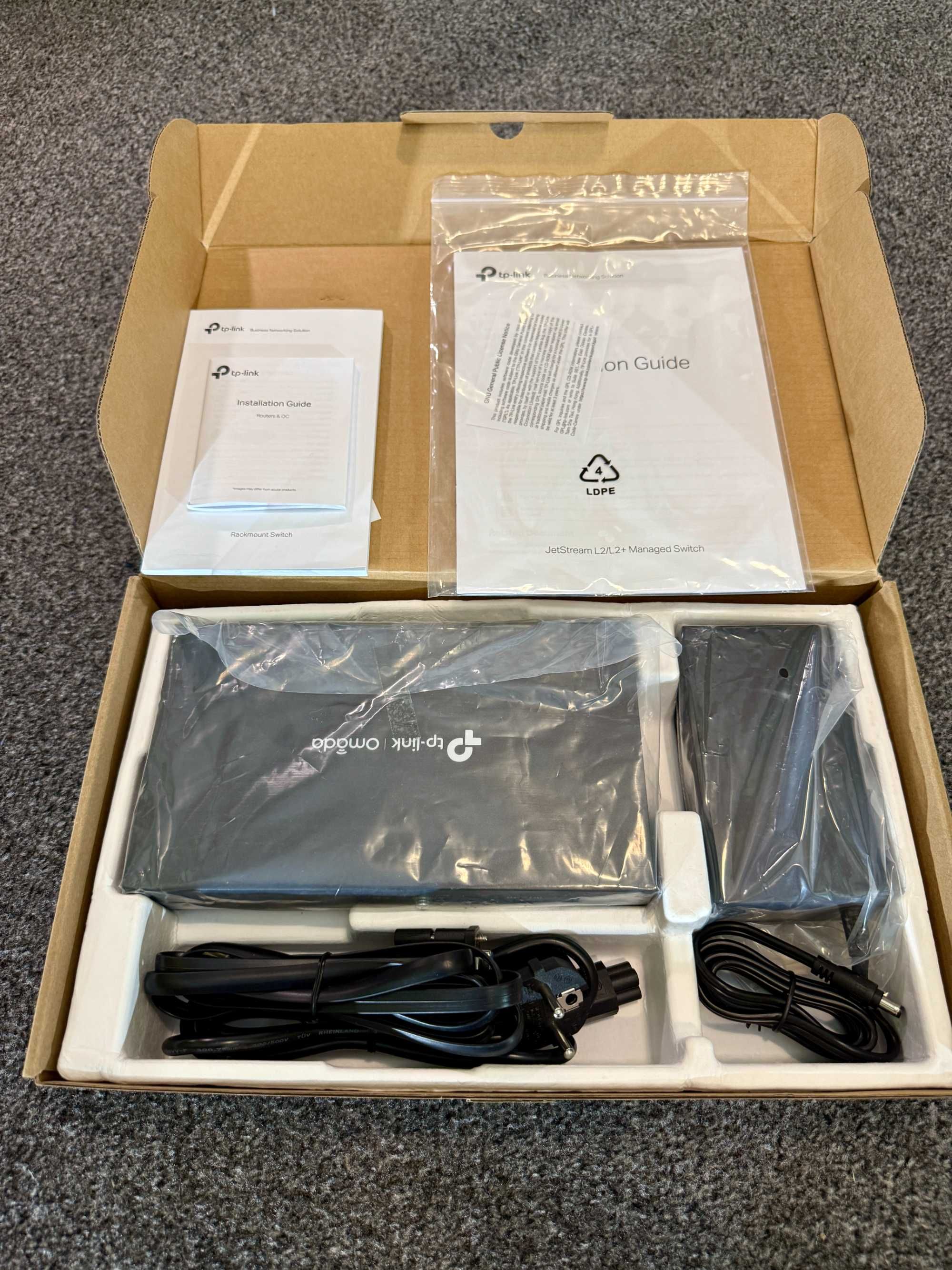 TP LINK ER7212PC Router omada 3-w-1 Router+Kontroler+POE