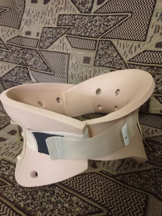 Воротник Филадельфия жосткойфиксации.