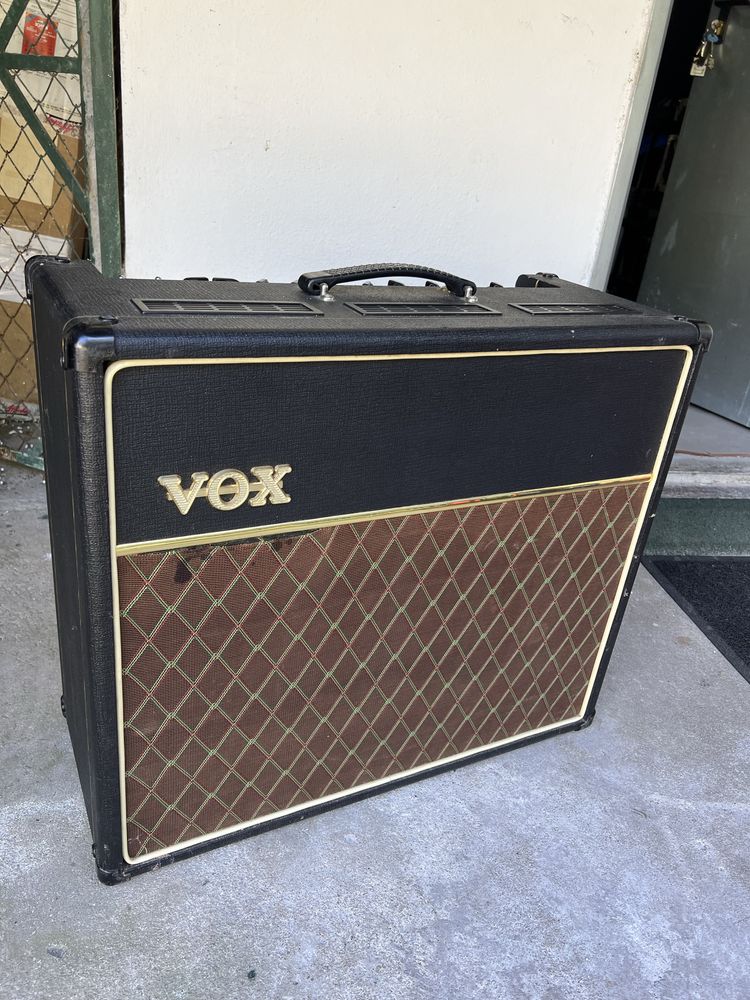 Amplificador VOX AC30 CC1