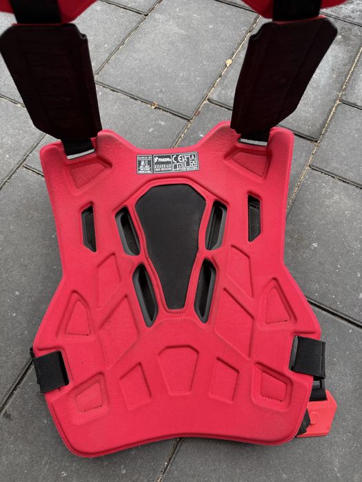 Thor buzer ochraniacz cross