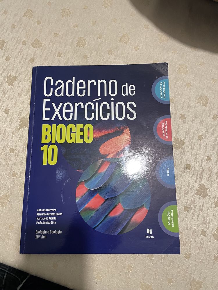 Livros de fichas 10.º ano: Matemática A; FQ; e Biologia  (novo)