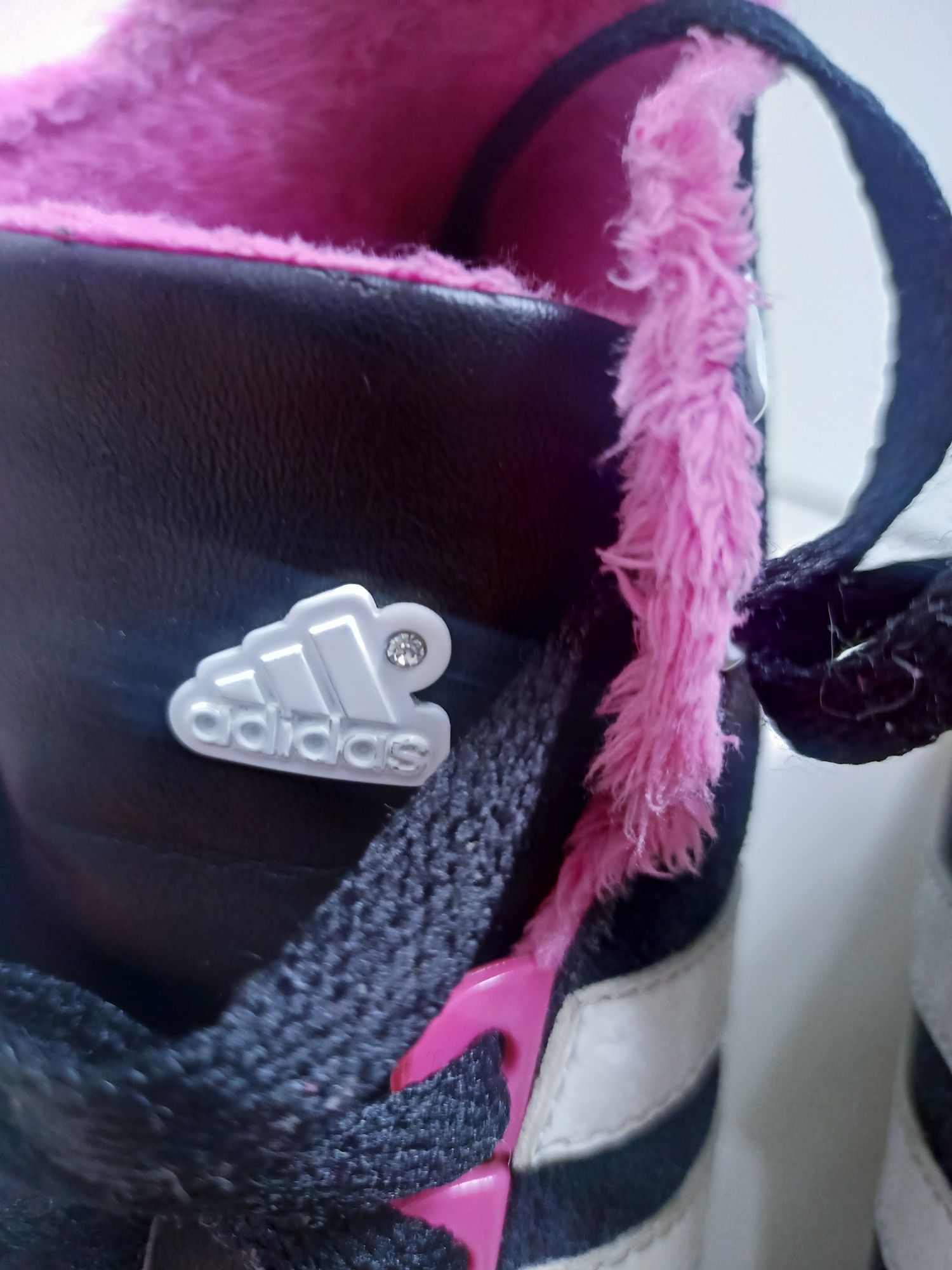 Adidas tenisówki za kostkę 36 z futerkiem